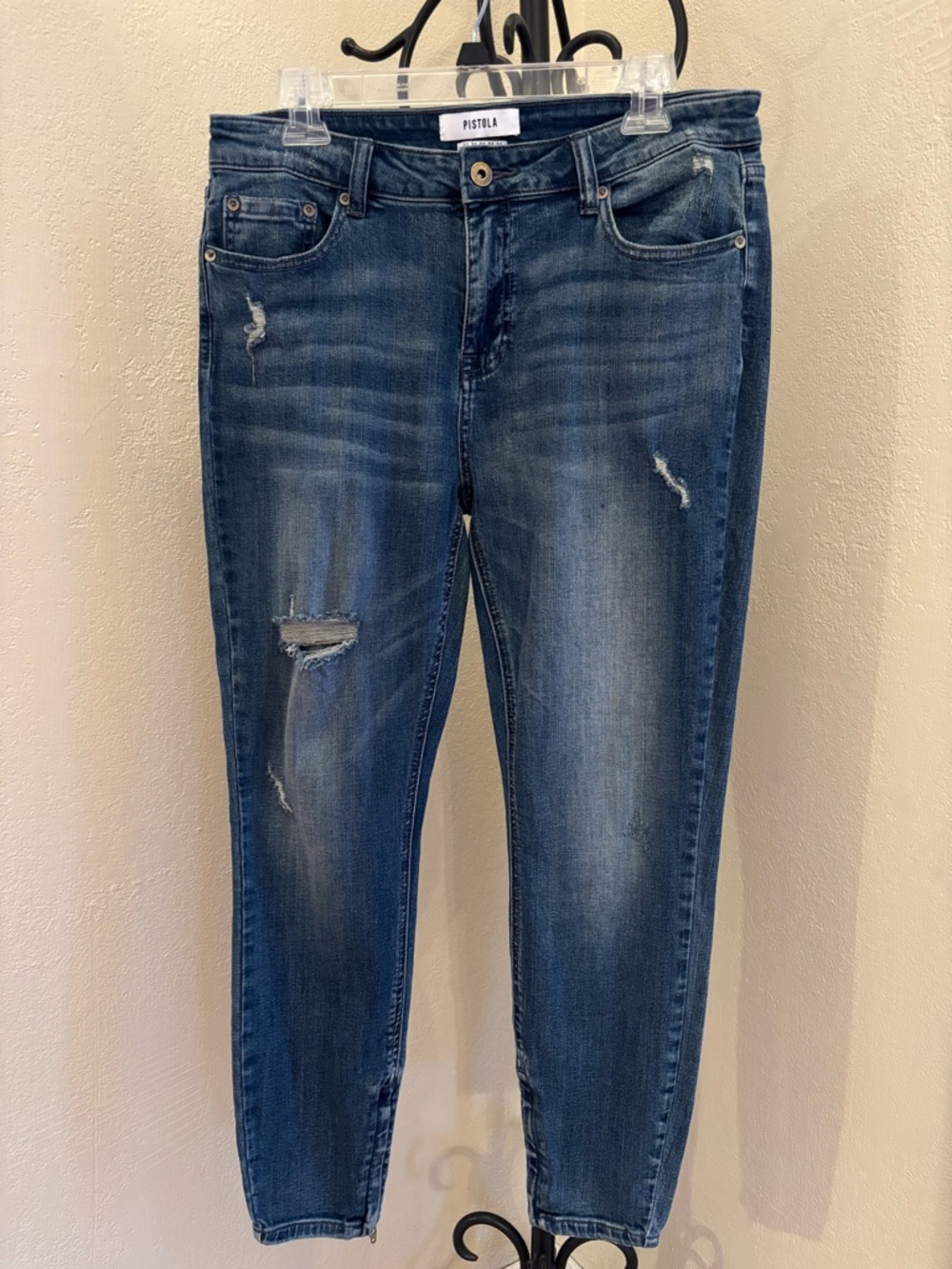 pistola Distressed Indigo Jeans‎ Zipper detail at ankles 💙Size 31